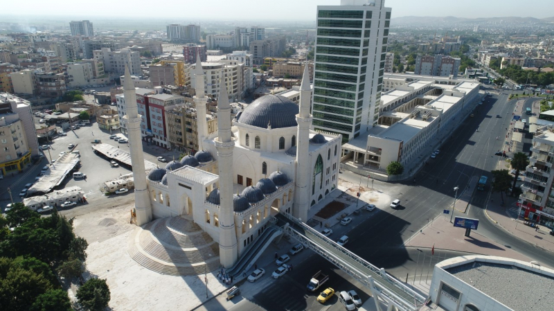 11 NİSAN KURTULUŞ CAMİSİ İBADETE AÇILIYOR