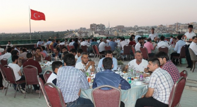 Dicle Elektrik Çalışanları İftarda Buluştu