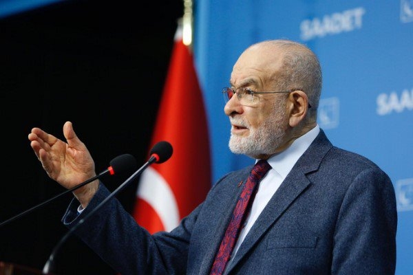 Karamollaoğlu, Hamas Siyasi Büro Başkanı Sinvar'a başarılar diledi