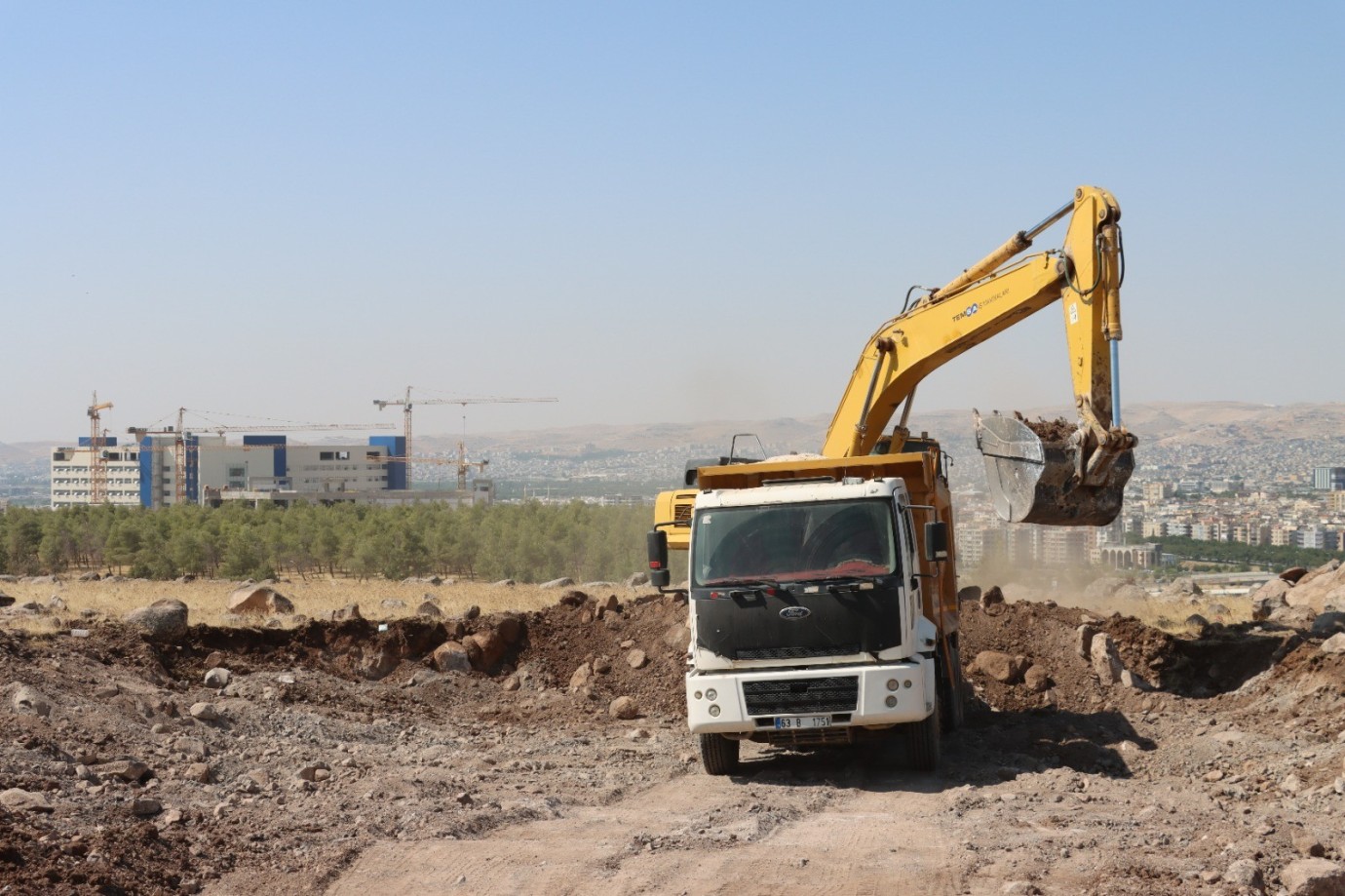 BÜYÜKŞEHİR’DEN ŞEHİR HASTANESİNE ALTERNATİF YENİ YOL ÇALIŞMASI