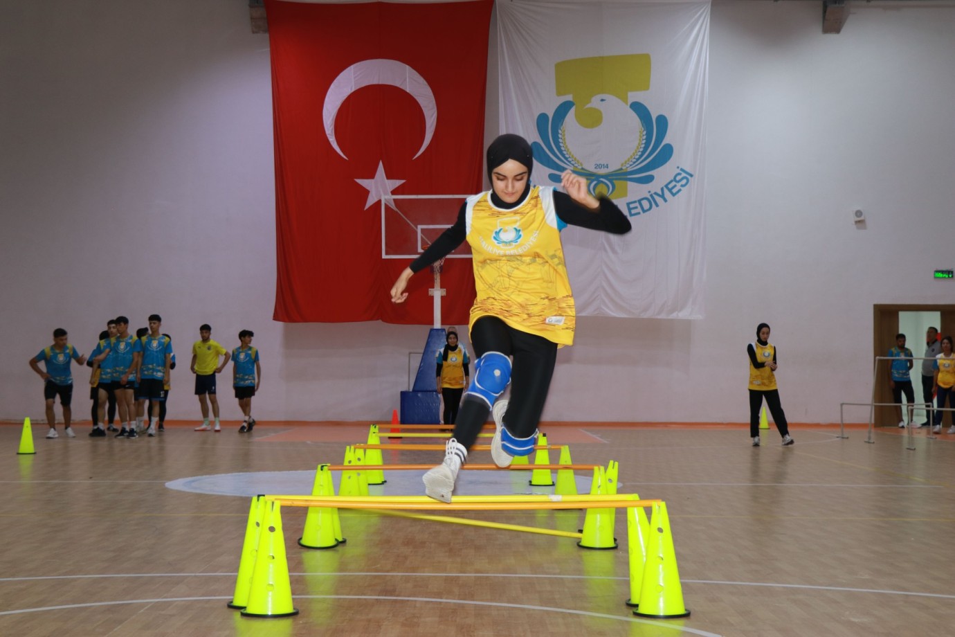 HALİLİYE BELEDİYESİ, BESYO’YA HAZIRLANAN GENÇLERE DESTEK VERİYOR