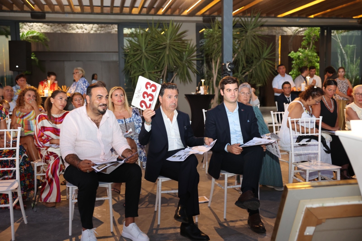 Bodrum'da sokak hayvanları için müzayede