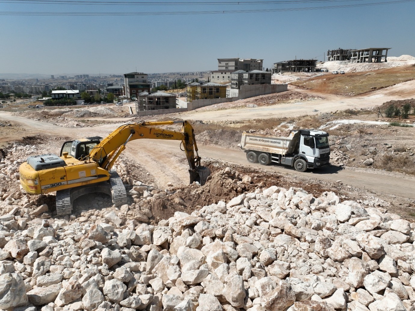 BÜYÜKŞEHİR KONFORLU ULAŞIM AĞI HEDEFİ İLE ÇALIŞIYOR