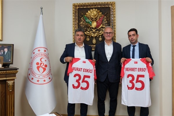THF Başkanı Kılıç İzmir'de hentbolun gelişimi için görüşmelerde bulundu