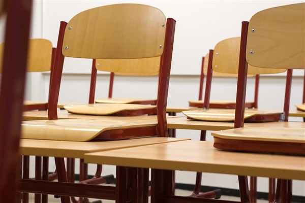 “MEB, Suriyeli öğrencilerin okuduğu okullar için 30 bin temizlik görevlisi alacak&Prime; iddiası