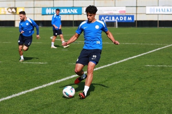 Çaykur Rizespor'da altyapı sporcuları idmanlara çıktı