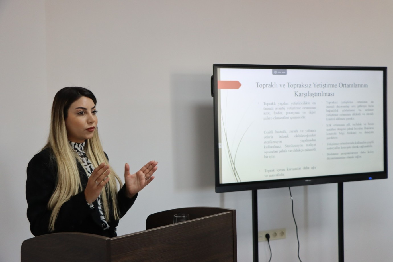 BÜYÜKŞEHİR’DEN ÖĞRENCİLERE TOPRAKLI VE TOPRAKSIZ SERA KONULARINDA EĞİTİM