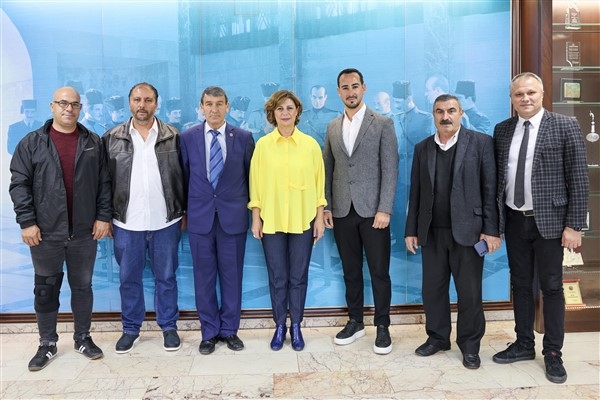 Tarihi Odunpazarı Bölgesi’nde görevli muhtarlardan Başkan Ünlüce'ye ziyaret