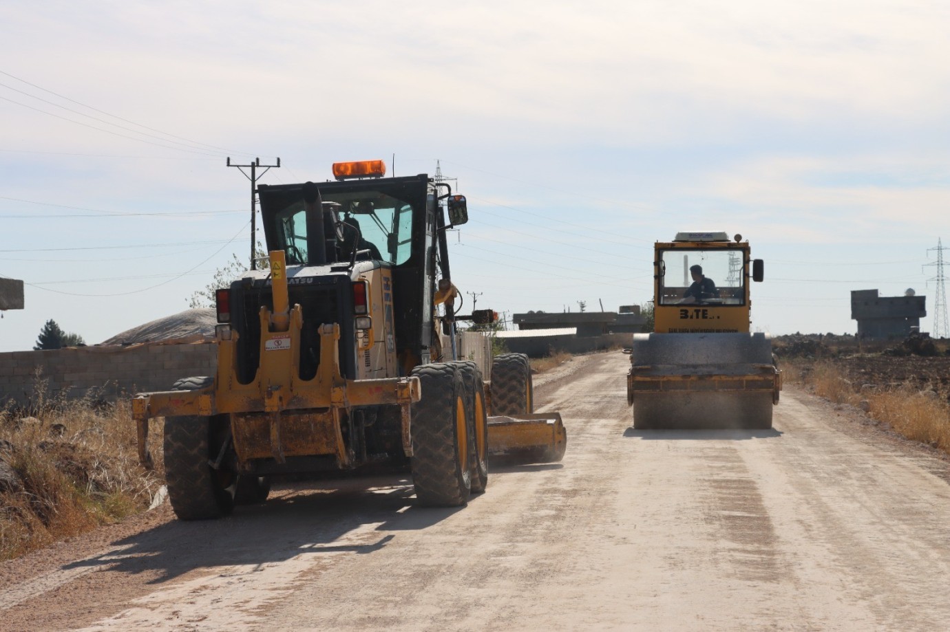 BÜYÜKŞEHİR BELEDİYESİ’NDEN VİRANŞEHİR KIRSALINA KONFORLU YOL