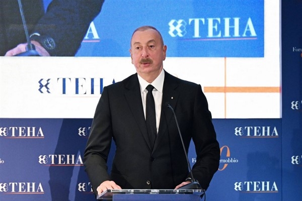 Aliyev'den ABD'de yeni başkan seçilen Donald Trump'a tebrik mesajı