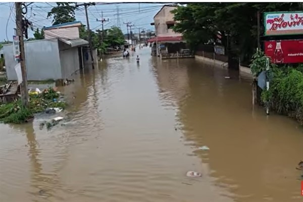 Malezya ve Tayland'da sellerde en az 12 kişi öldü
