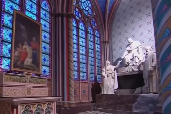 Paris'teki Notre Dame Katedrali bu gece törenle yeniden açılıyor