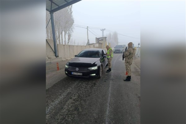 Ağrı'da 25 farklı suçtan aranan 1 şahıs yakalandı