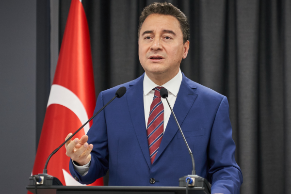 Babacan’dan Suriyelilere birlik çağrısı: Yan yana olmalıyız