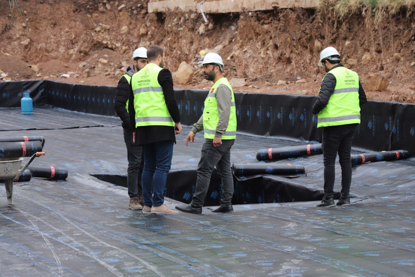 KARAKÖPRÜ'DE GÜVENLİ KONUTLAR İÇİN YAPI DENETİMLERİ TİTİZLİKLE YAPILIYOR