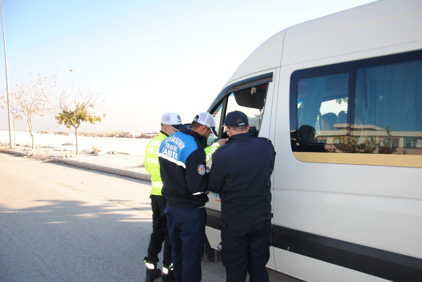 BÜYÜKŞEHİR ZABITASINDAN OKUL SERVİSLERİNE DENETİM