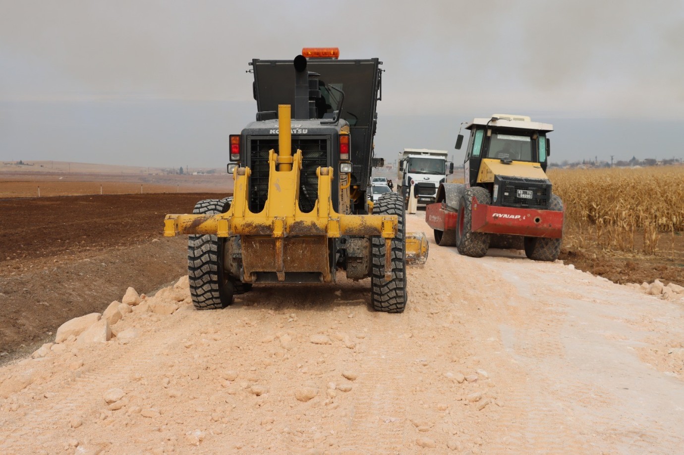 BÜYÜKŞEHİR İLE HARRAN’IN YOL STANDARTLARI DEĞİŞİYOR
