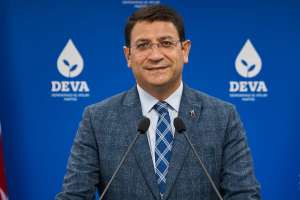 Şahin: Asgari ücretin en az yüzde beşi Ocak ayında işçinin daha cebine girmeden eriyecek
