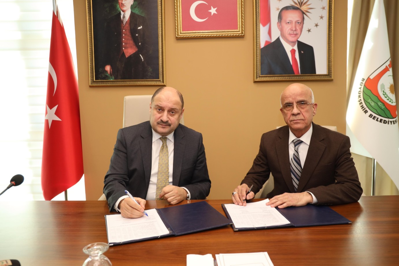 ŞANLIURFA BÜYÜKŞEHİR BELEDİYESİ'NDE 2025 YILI TOPLU İŞ SÖZLEŞMESİ İMZALANDI