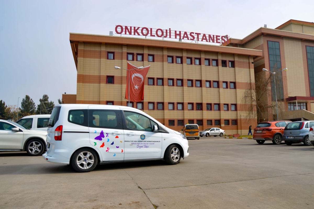 Diyarbakır Büyükşehir Belediyesi'nden Sosyal Taksi Projesi