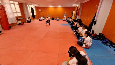 BÜYÜKŞEHİR BELEDİYESİ, GENÇLERE MUAY THAİ İLE BAŞARI YOLU AÇIYOR    MUAY THAİ’DA HEDEF: TÜRKİYE ŞAMPİYONASI