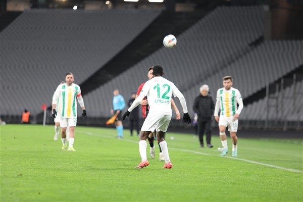Şanlıurfaspor deplasmandan 1 puanla döndü