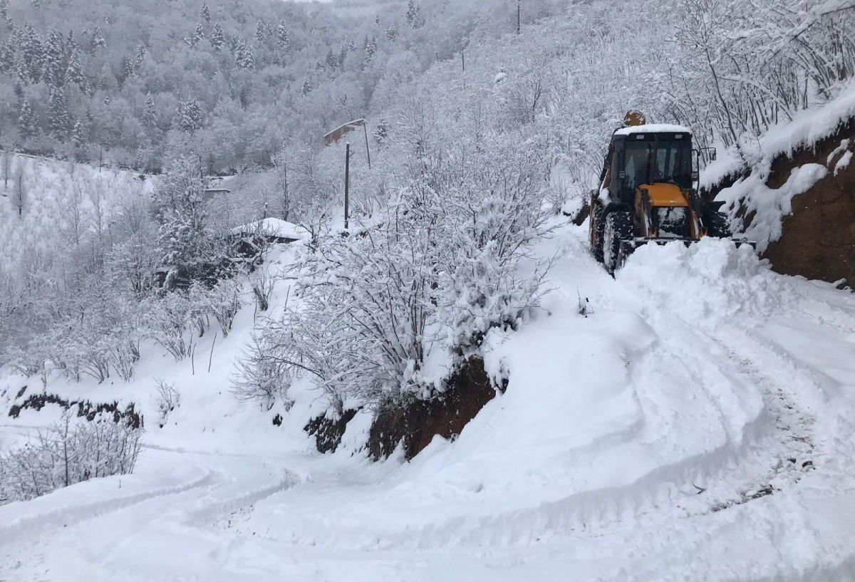 Ordu Büyükşehir ekipleri, 4 bin 157 kilometre yolu ulaşıma açtı