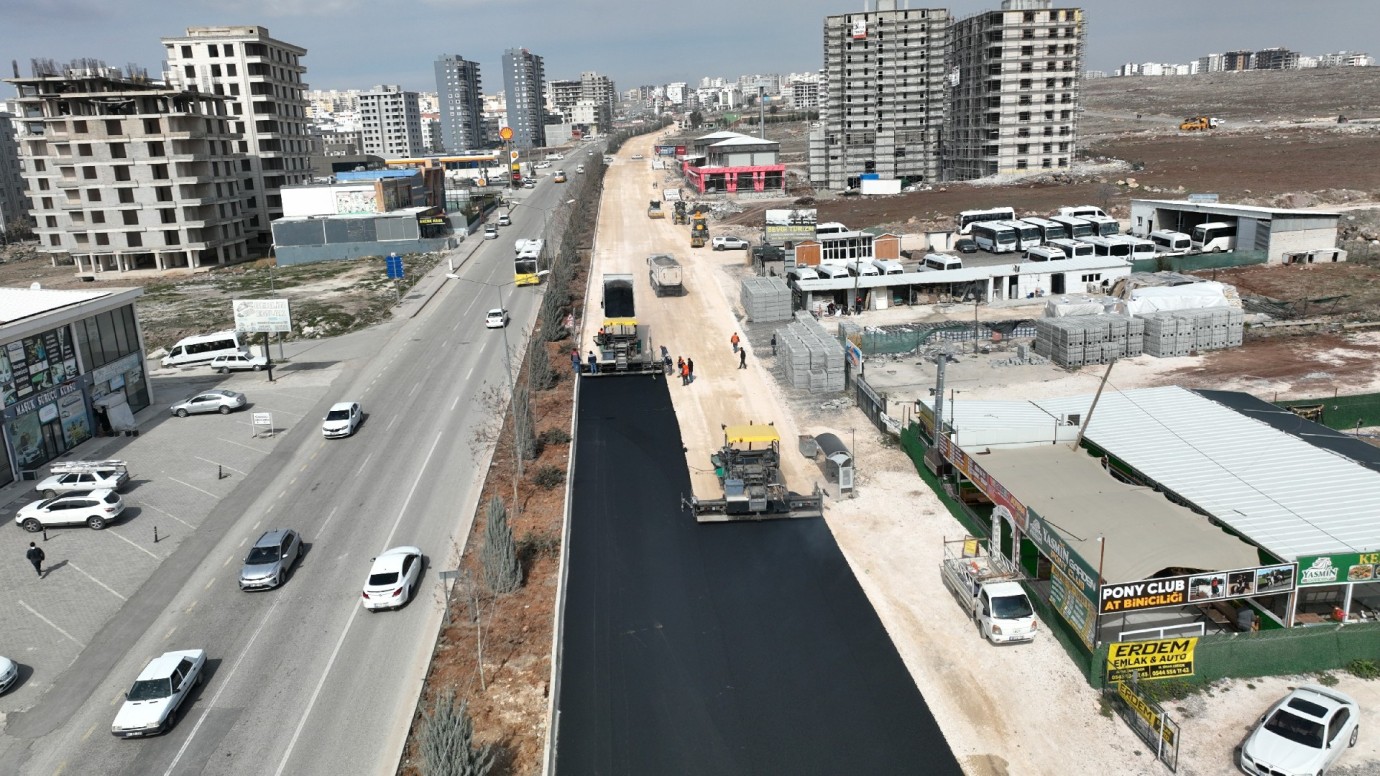  MAŞUK TOKİ YOLUNDA ASFALT SERİMİ BAŞLADI