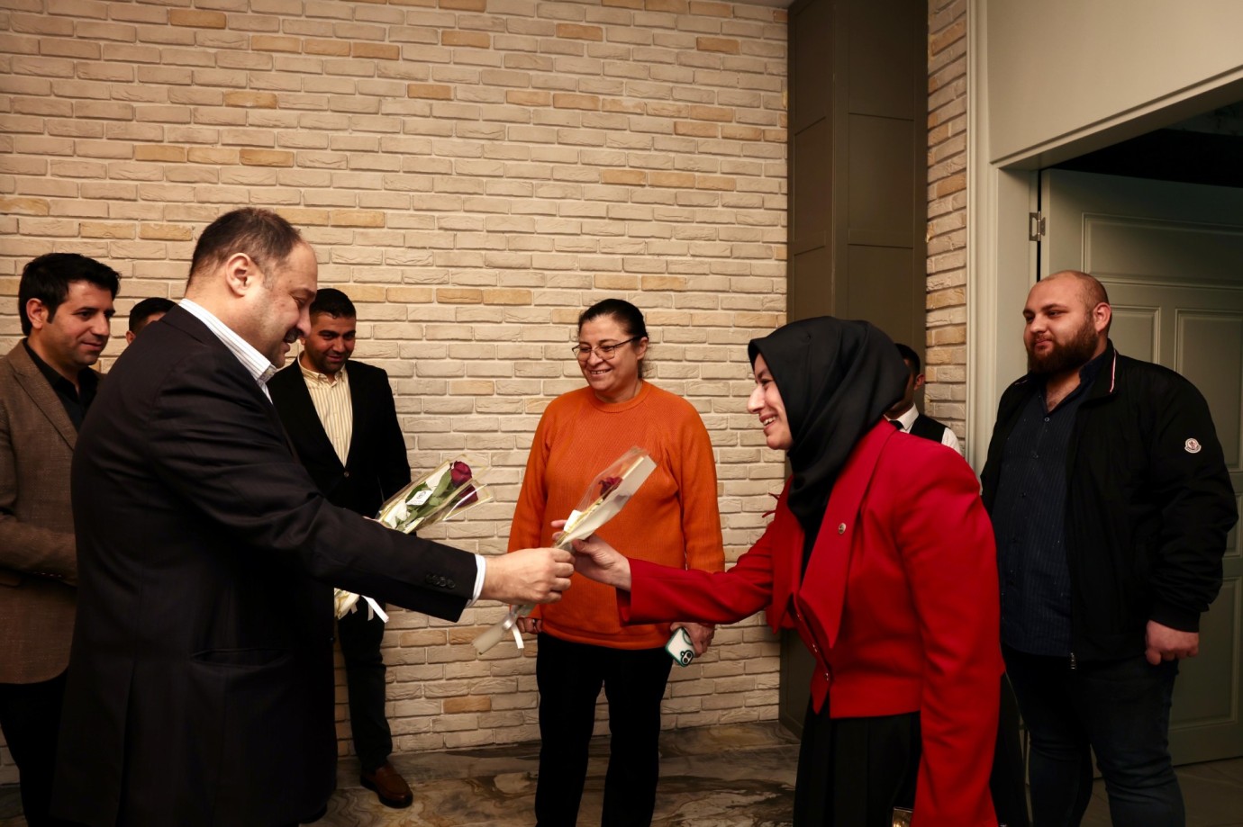 BAŞKAN GÜLPINAR’DAN 8 MART DÜNYA KADINLAR GÜNÜNDE İDARİ İZİN MÜJDESİ