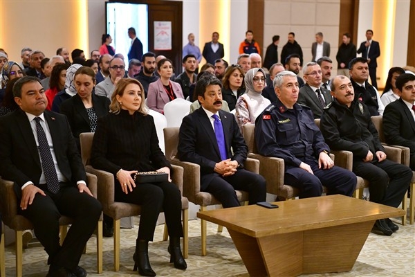 Kırşehir'de &Prime;Ailemiz, Geleceğimiz&Prime; temasıyla Aile Çalıştayı düzenlendi