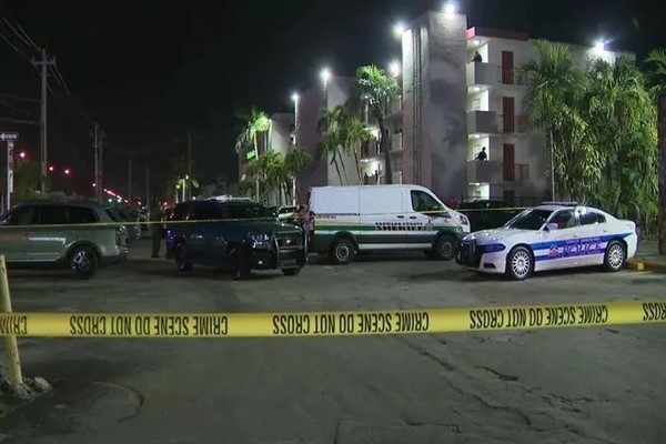 Florida'da üç çocuk da dahil olmak üzere dört kişi silahlı saldırıda öldürüldü