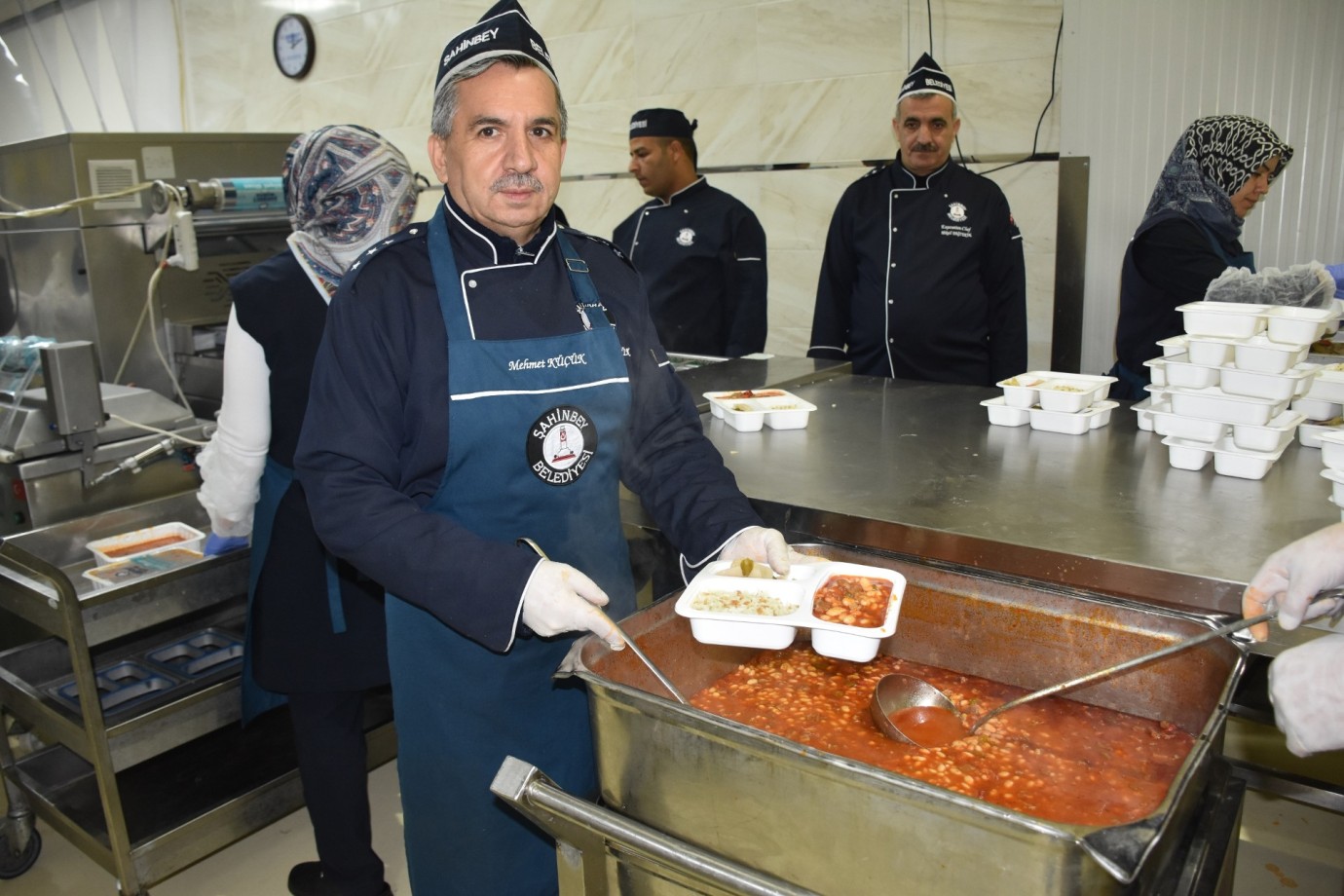 Şahinbey Belediyesi, Gazze ve Adıyaman’da ihtiyaç sahiplerinin yanında