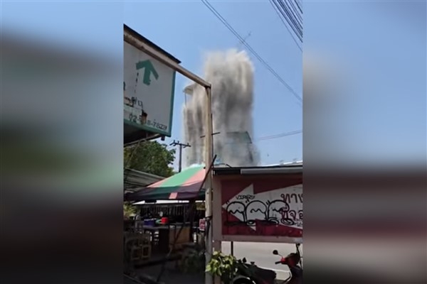 Myanmar'a uluslararası yardım ekipleri ulaşmaya başladı
