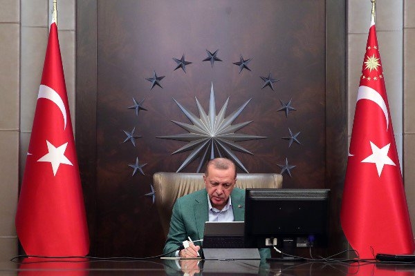 Cumhurbaşkanı Erdoğan'dan bayram diplomasisi