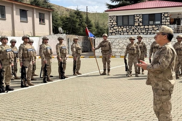 Tunceli İl Jandarma Komutanlığı, Elazığ'da görevli personelle bayramlaştı