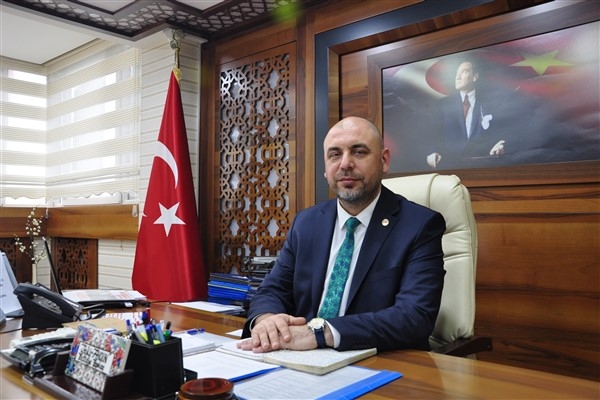 Orhangazi Belediye Başkanı Aydın,  5. Gıda Bankacılığı Zirvesi'ne panelist olarak katıldı