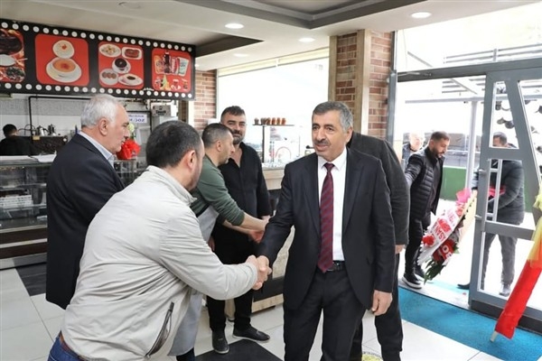 Bitlis Belediye Başkan Vekili Oruk, işletme açılışına katıldı
