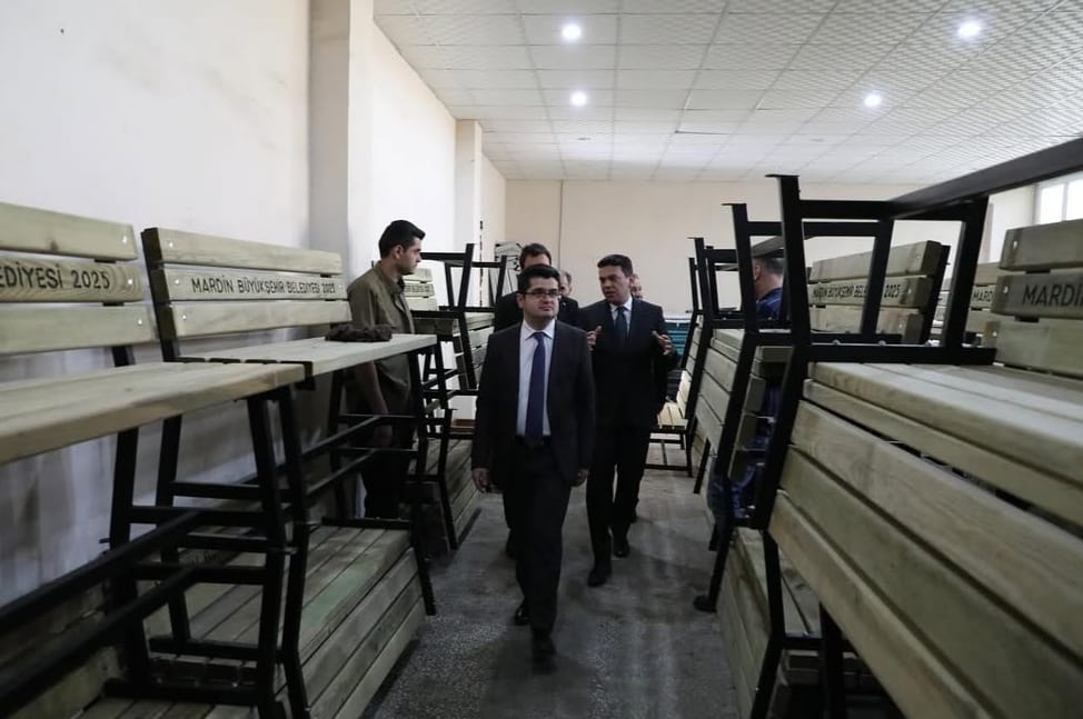 Mardin Büyükşehir Belediyesi'nden eğitime ve üretime destek ziyareti