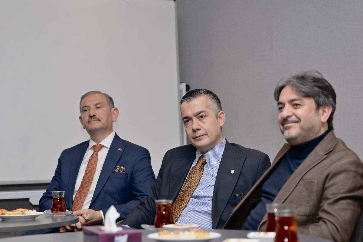 Esenyurt Belediye Başkan Vekili Aksoy,  sanayi kuruluşlarını ziyaret ediyor