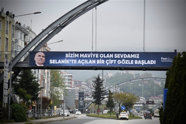 Giresun'da üst geçitler Atatürk temalı pankartlarla donatıldı