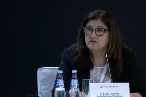 Bakan Şahin, Hindistan Cumhuriyeti Temsilcilik Ofisi Başkanı Yadav'ı uğurladı
