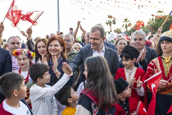 Başkan Seçer: Çocuklar bizim aydınlık geleceğimiz