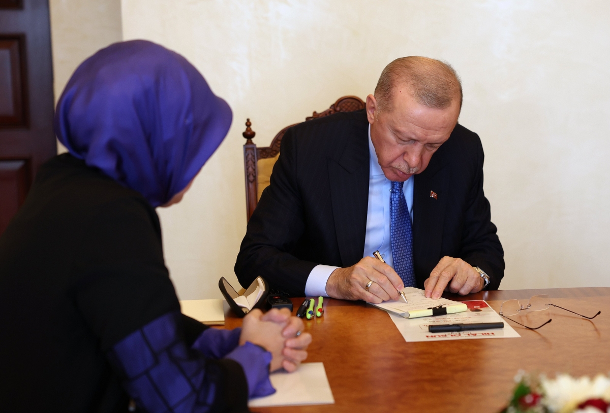 Cumhurbaşkanı Erdoğan, Türk Kızılaya kan bağışında bulundu