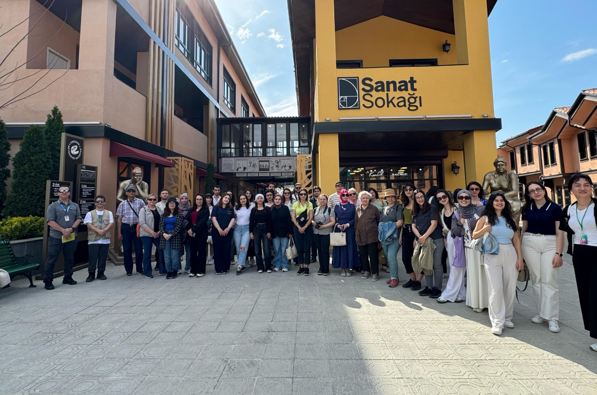 Eskişehir Büyükşehir Belediyesi, Turizm Haftası'nda gezi programı düzenledi