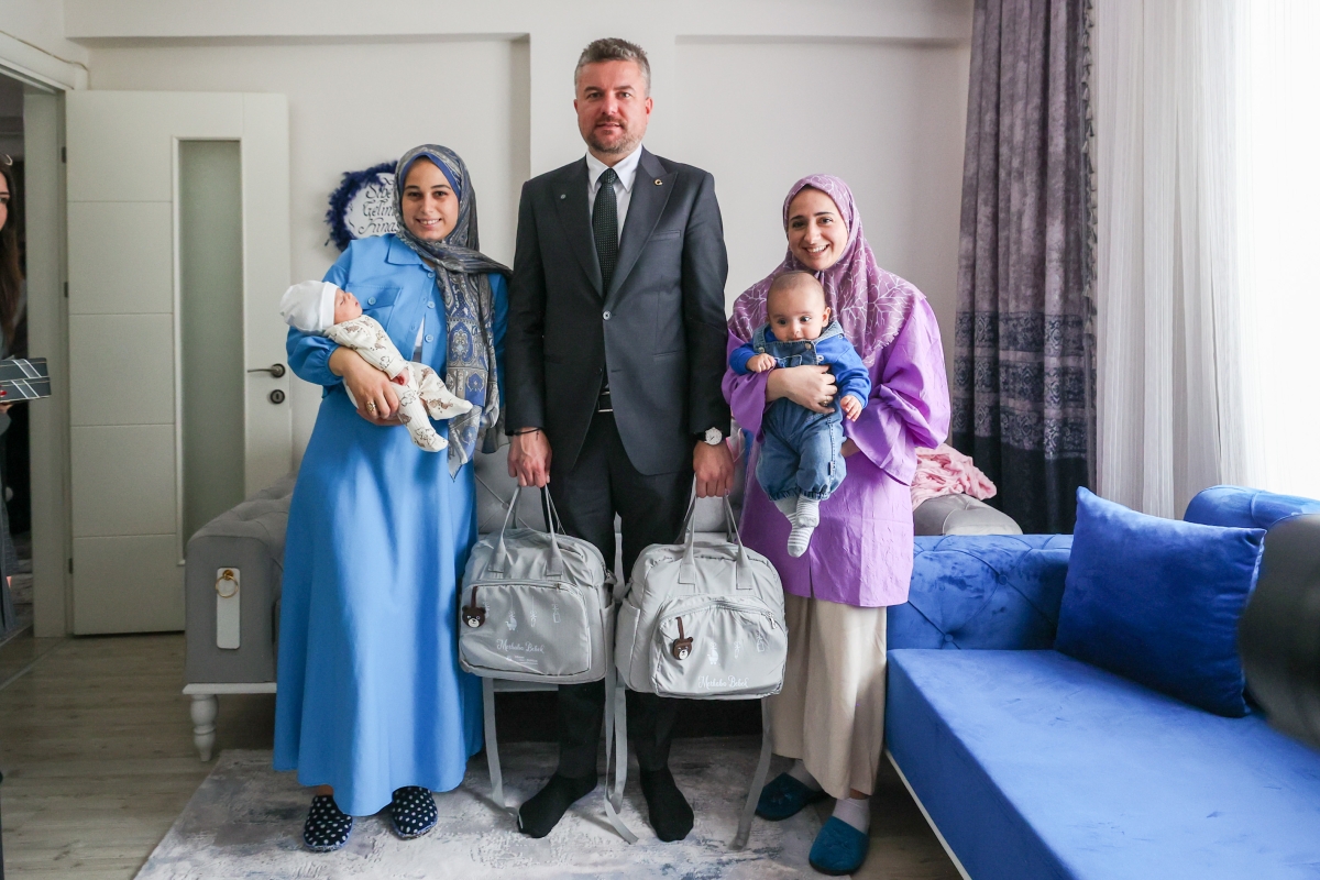 Buca’nın bebeklerine “Merhaba Bebek” paketi