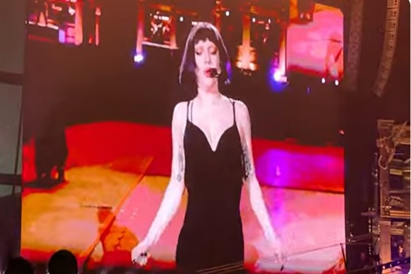 Lady Gaga'nın ücretsiz konserine 2 milyondan fazla kişi katıldı