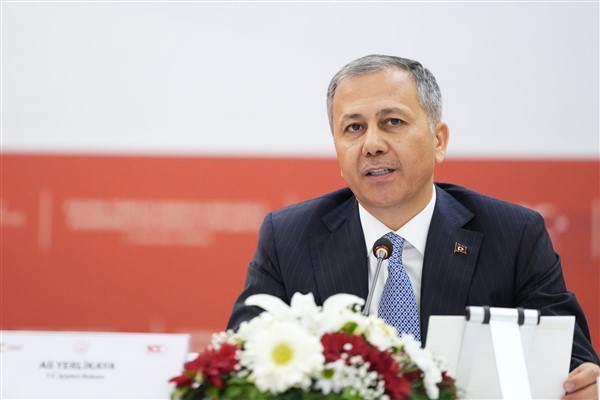 Bakan Yerlikaya, KKTC’li mevkidaşı ile görüştü