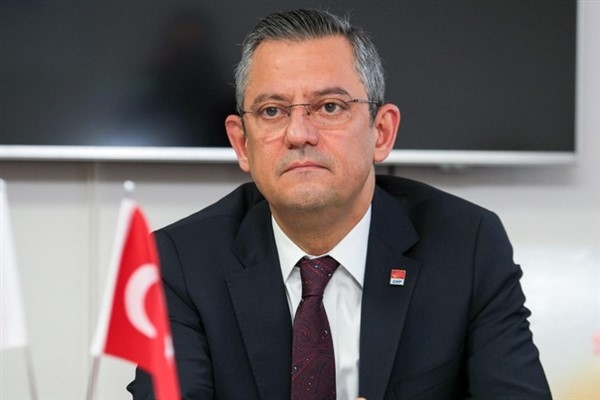 CHP Genel Başkanı Özel’den TSK’dan ihraç edilen teğmenin ailesine ziyaret
