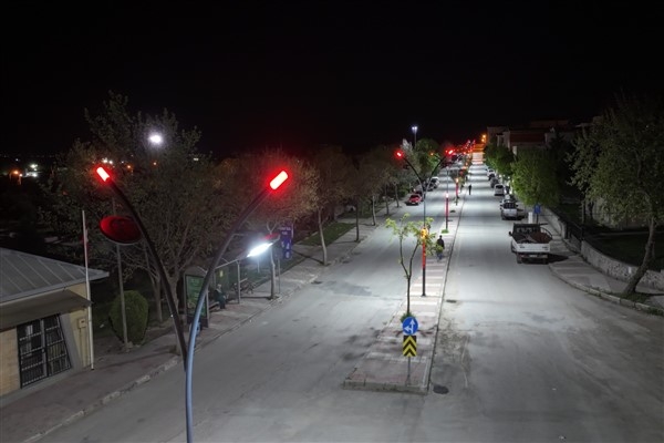 Büyükşehir, altyapı ve üstyapı çalışmalarını sürdürüyor