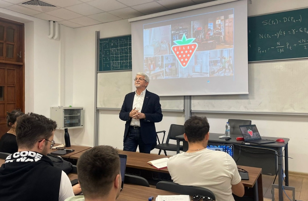 Çilek CEO’su Muzaffer Çilek, Boğaziçi Üniversitesi'nde gençlerle buluştu